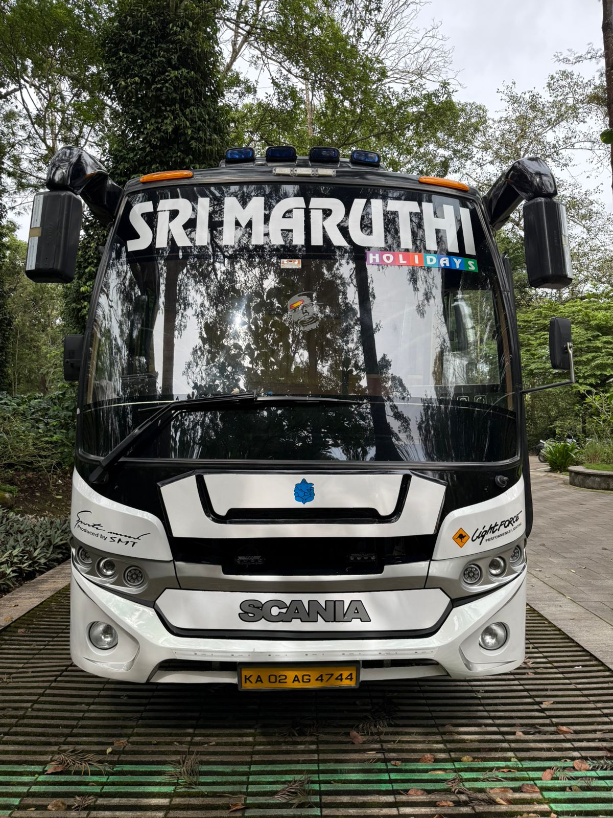 21 Seater Bus Front View